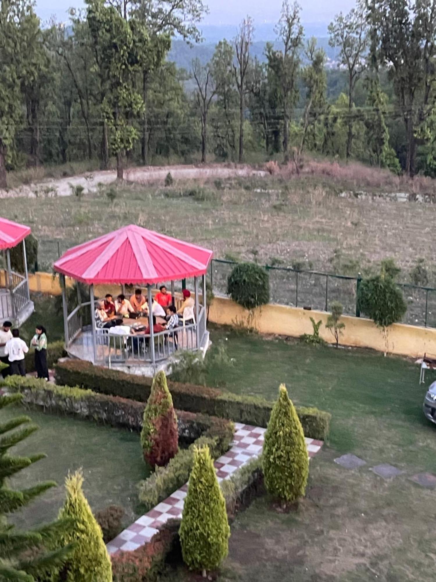 Hidden Nature Resort 데라둔 외부 사진