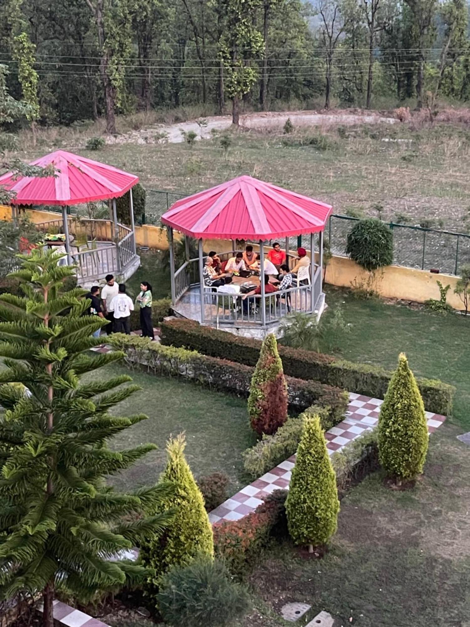 Hidden Nature Resort 데라둔 외부 사진